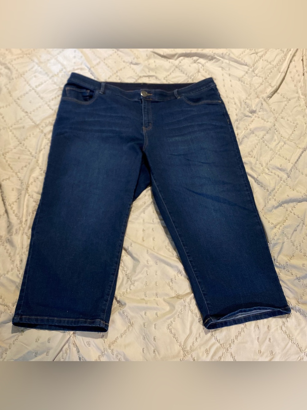 CJ Banks Capris